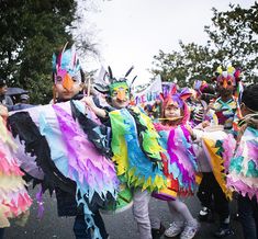 Enfants déguisés pendant le carnaval. - Agrandir l'image, .JPG 1,1 Mo (fenêtre modale)