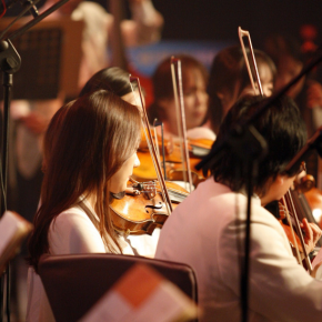 musicienne dans un orchestre