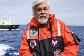 Paul Watson sur son bateau