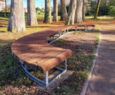 banc réhabilité au parc Lavielle